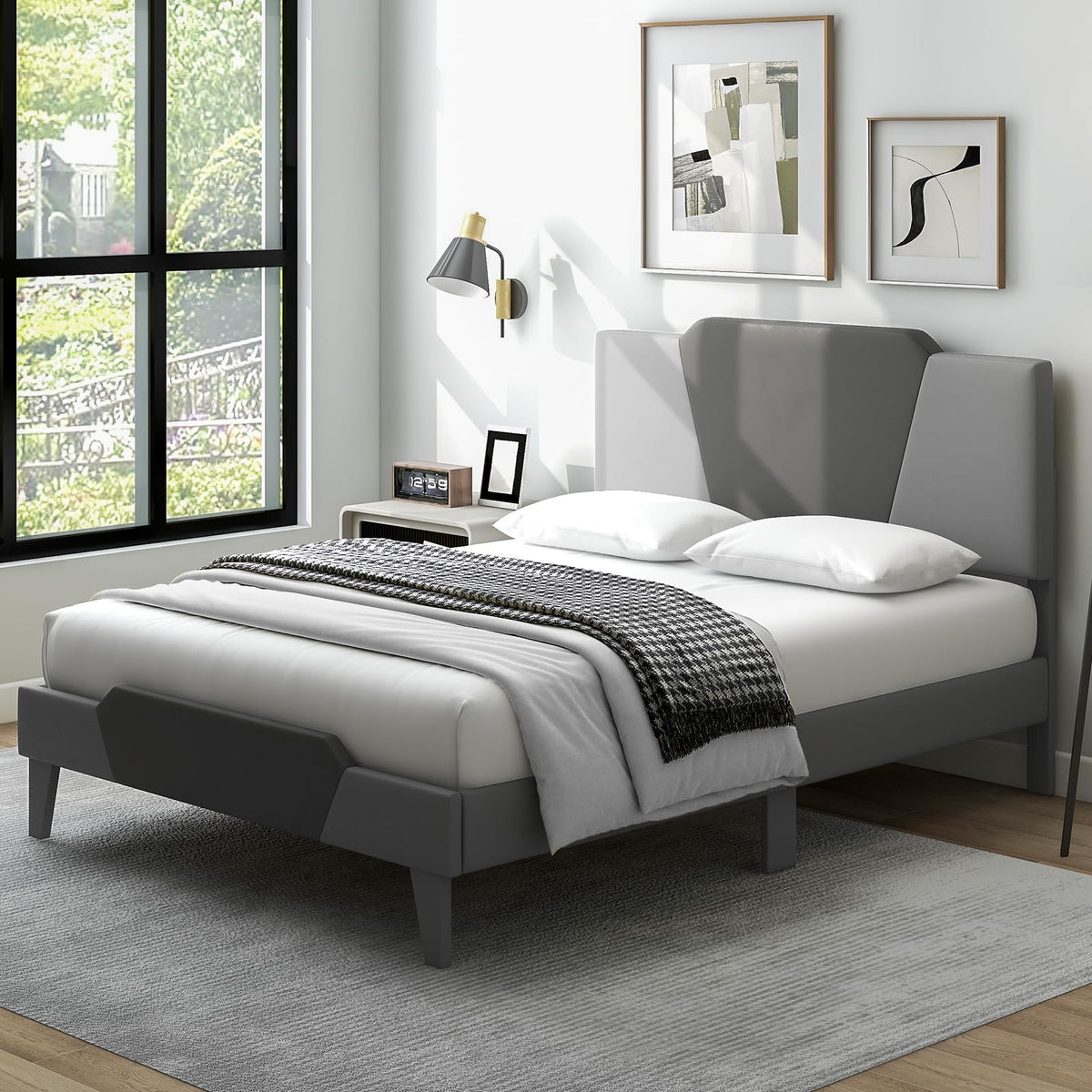 Goflame Queen/Full/Twin Size Velvet Upholstered Bed Frame with Headboard